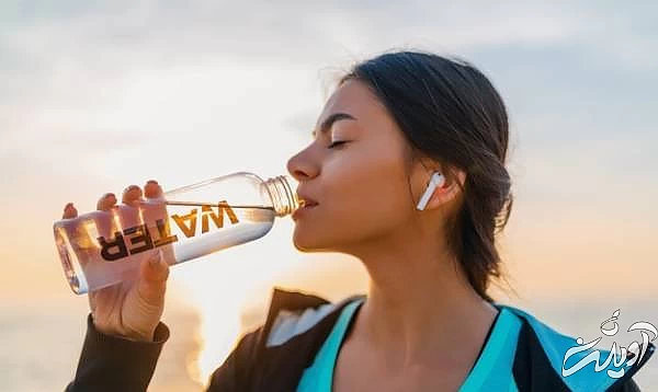 تنظیم دمای بدن با نوشیدن آب نوشیدن آب